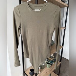 Abercrombie & Fitch Long Sleeve bodysuit